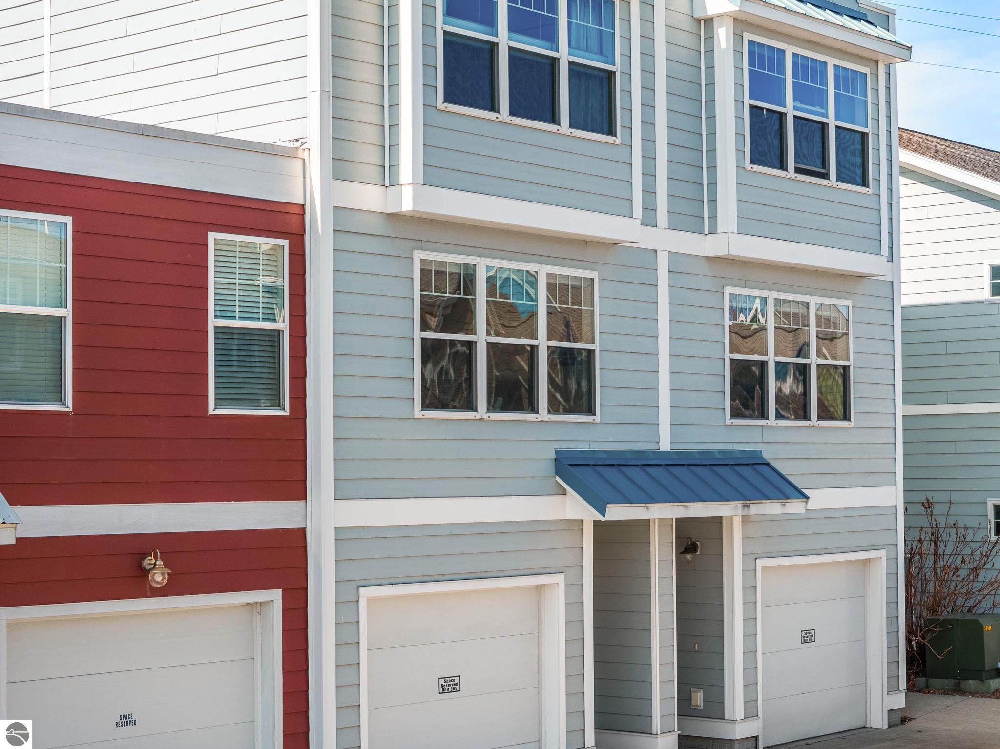 305 E Eighth