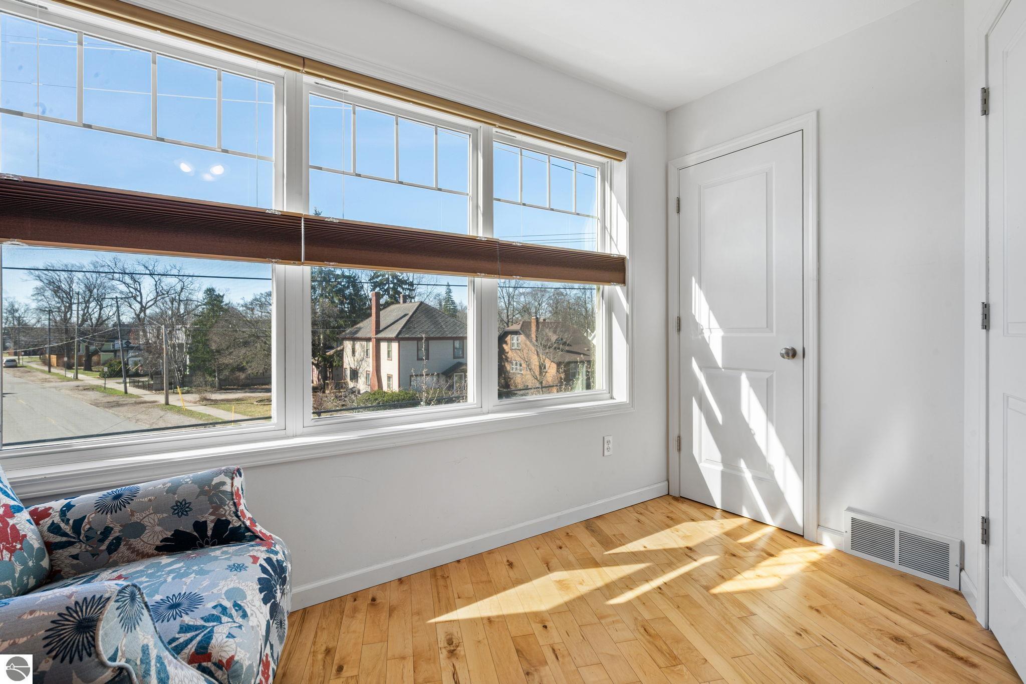 305 E Eighth