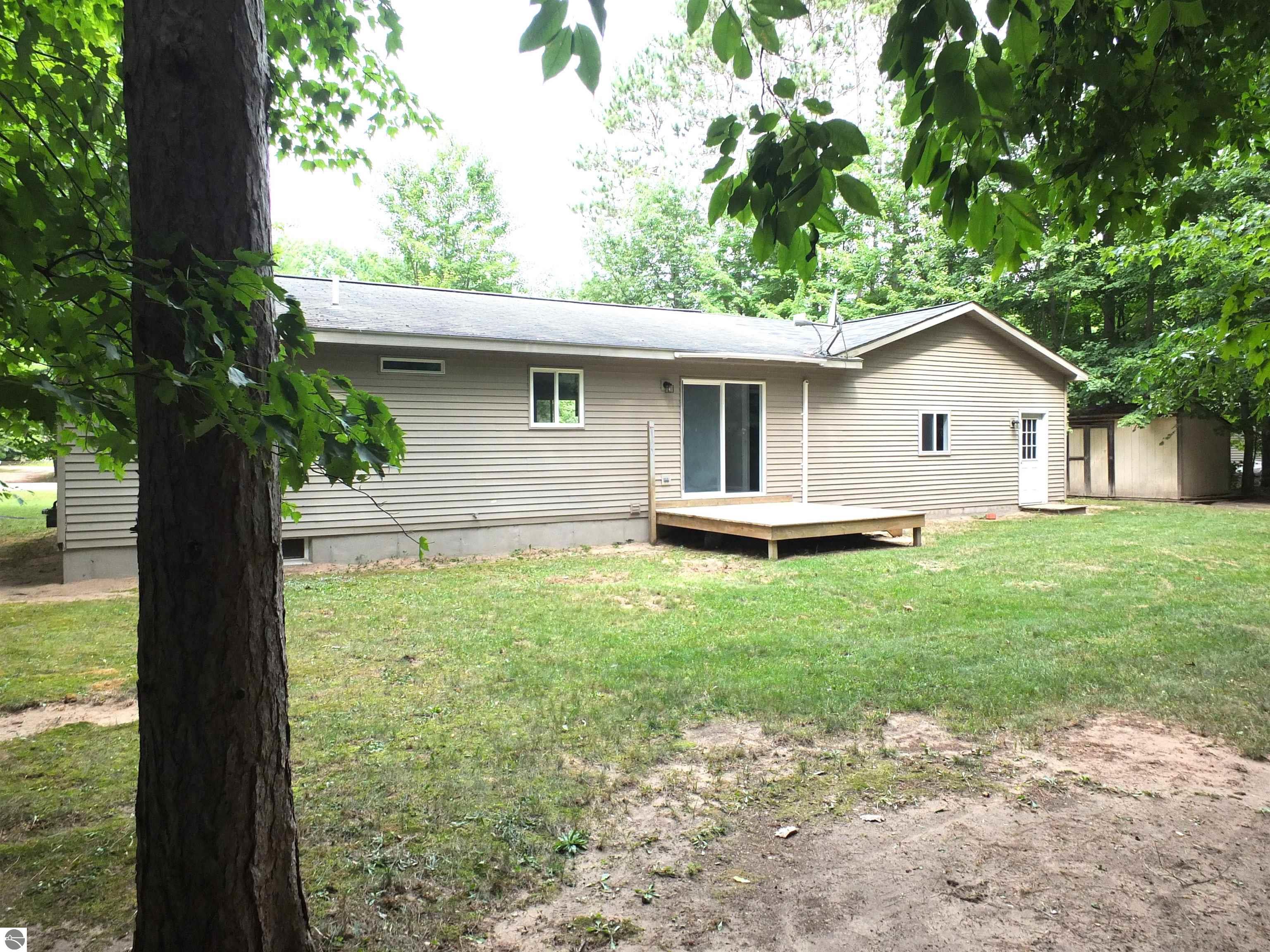6211 Bellows Lake Road