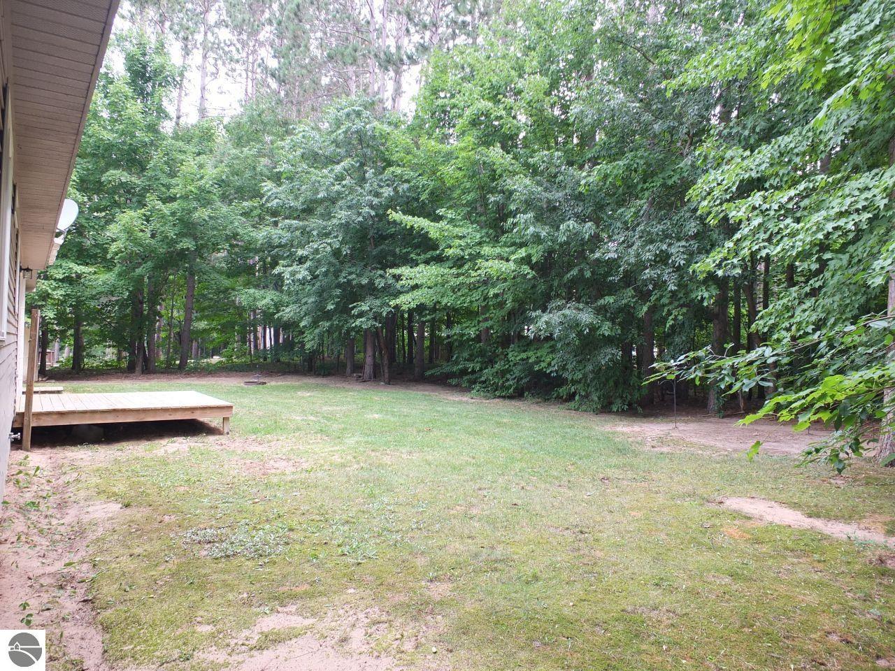 6211 Bellows Lake Road