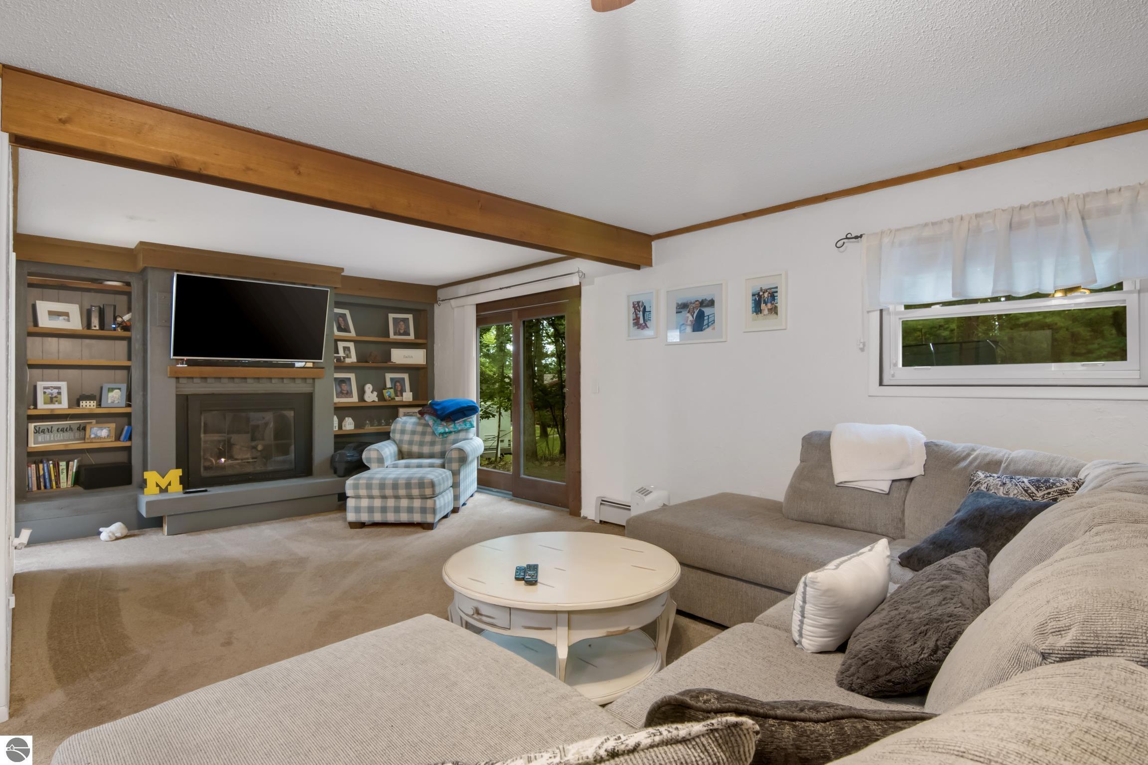 4176 Circle View Drive