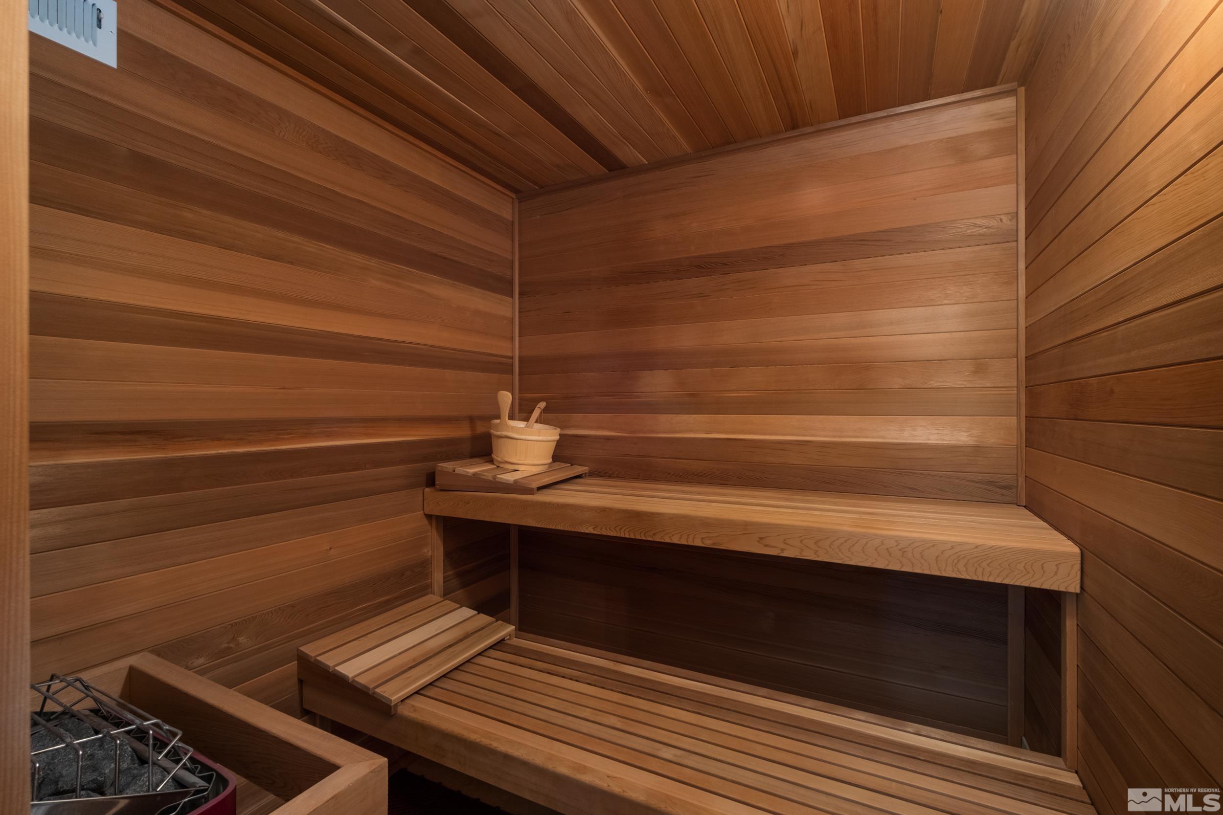 6182 N Featherstone Cir