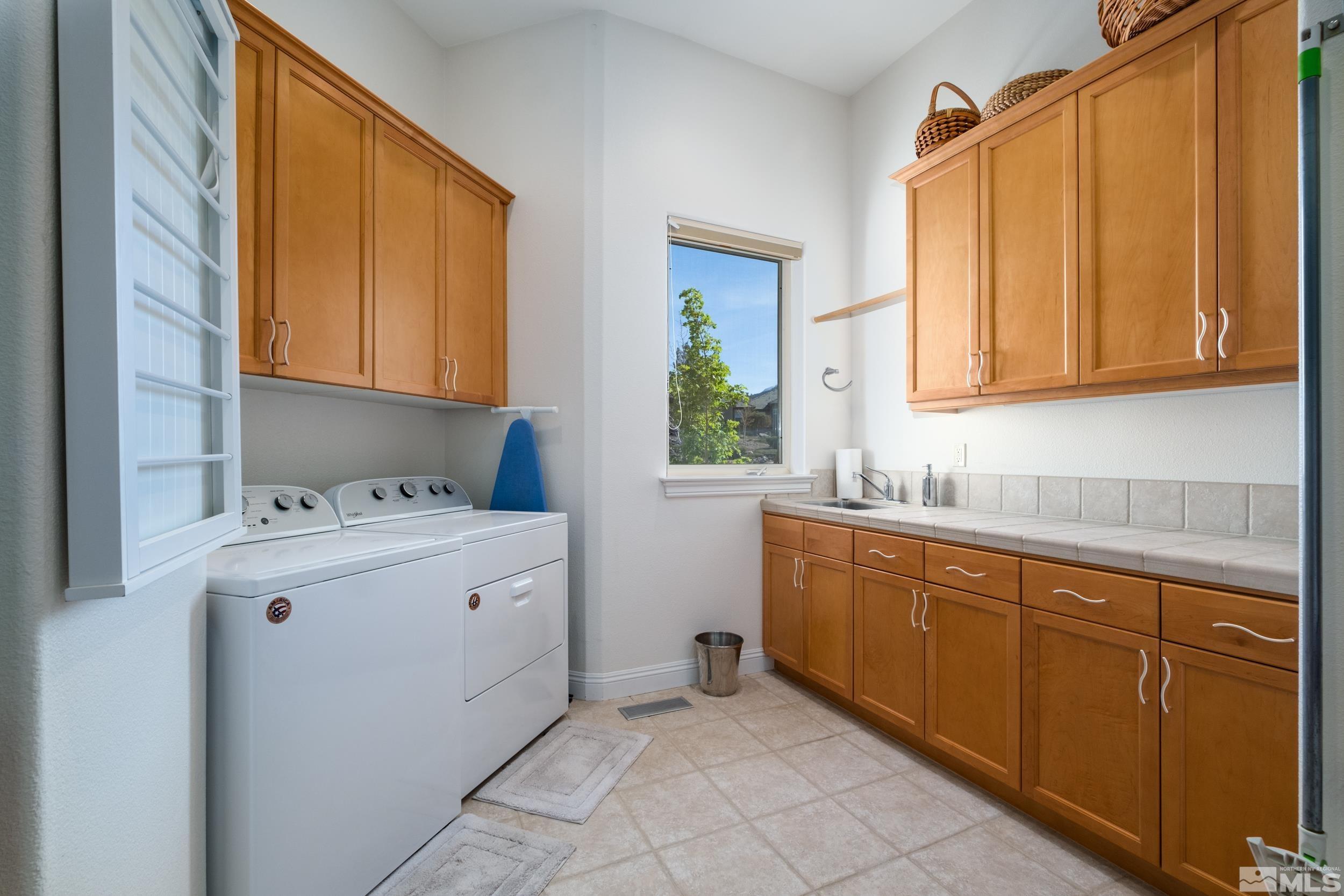 6182 N Featherstone Cir