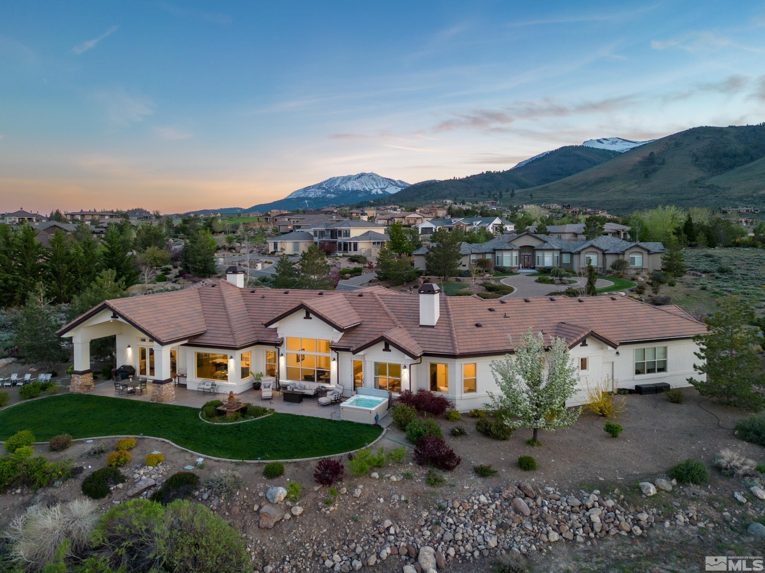 6182 N Featherstone Cir