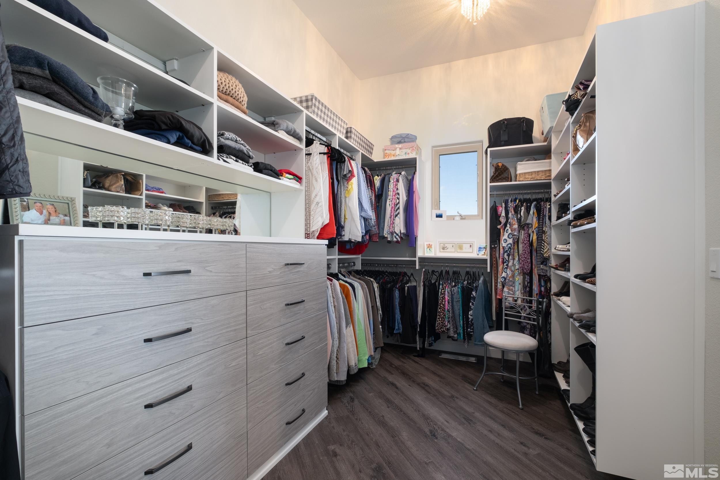 6182 N Featherstone Cir