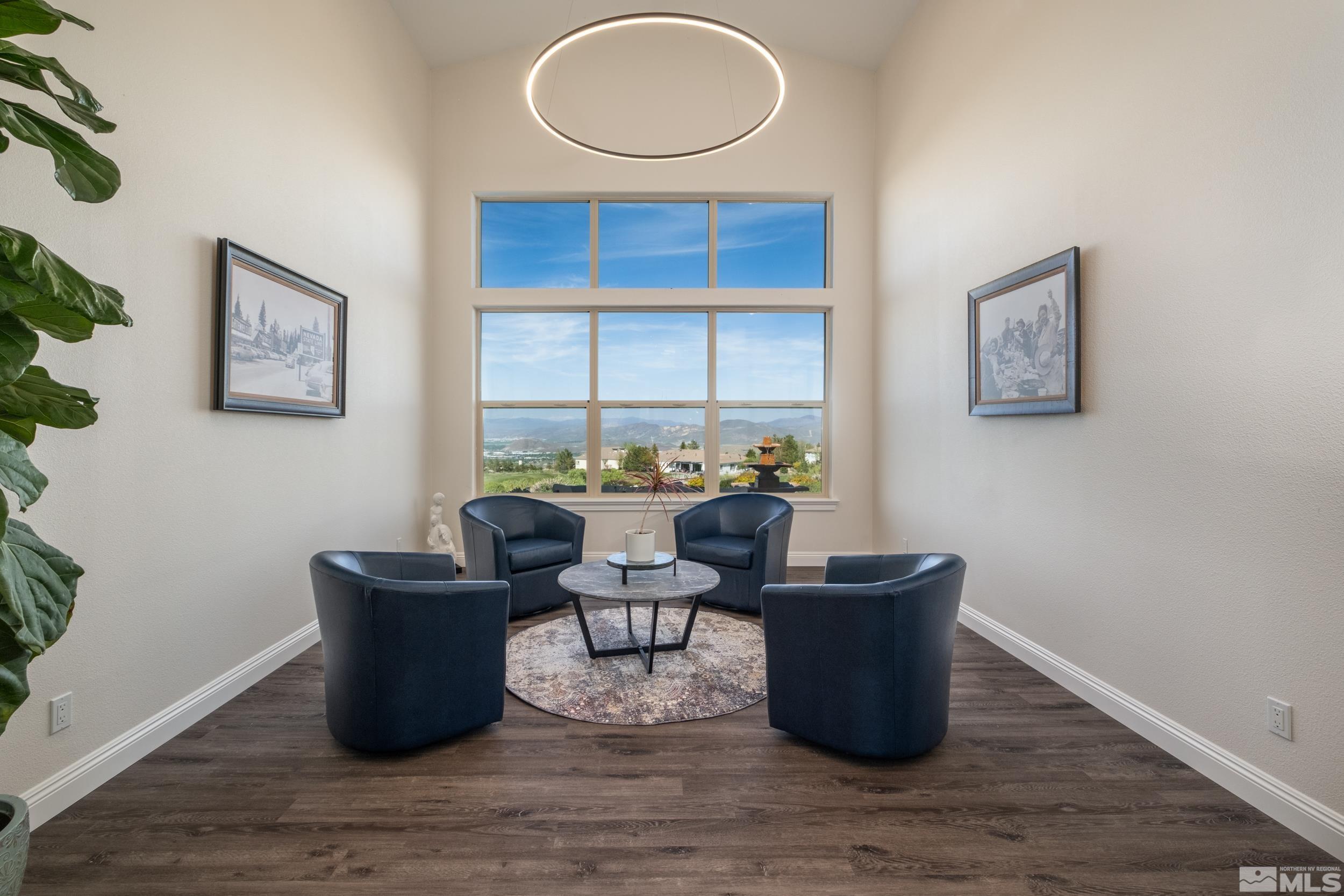 6182 N Featherstone Cir