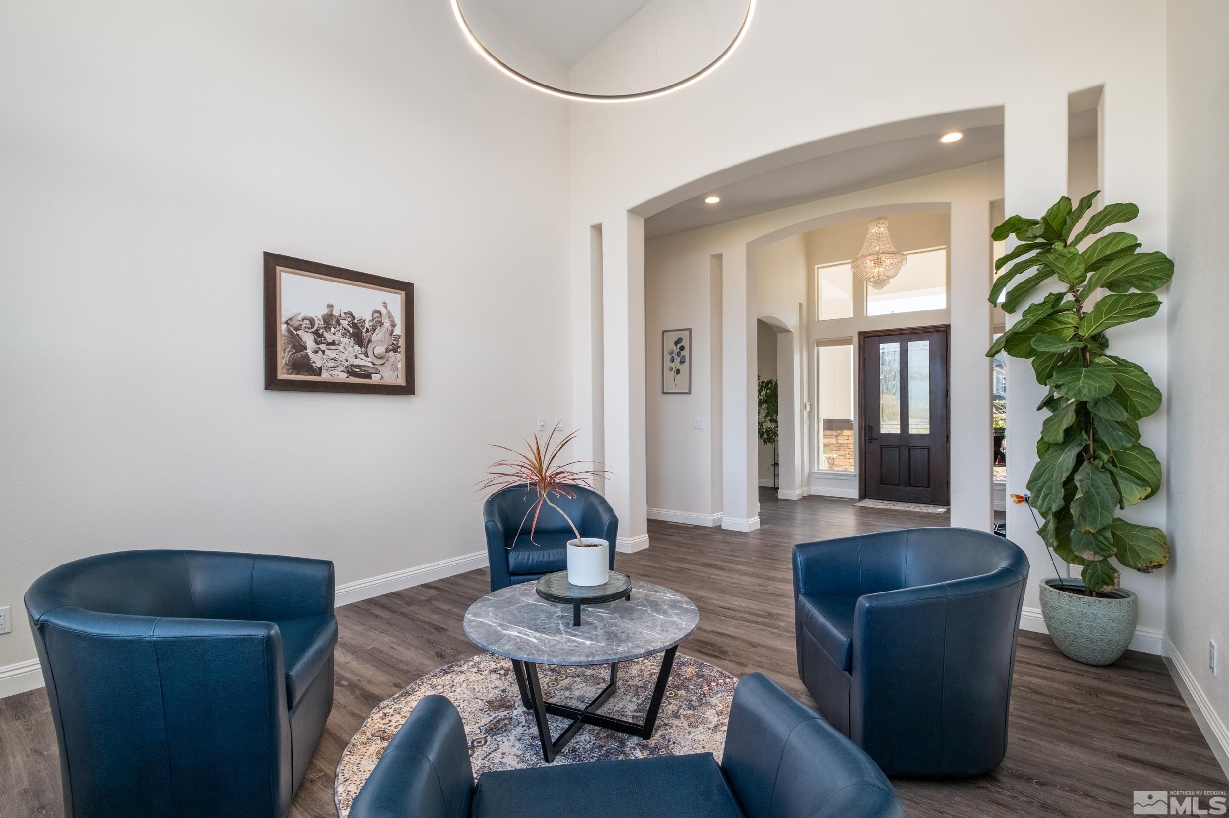 6182 N Featherstone Cir