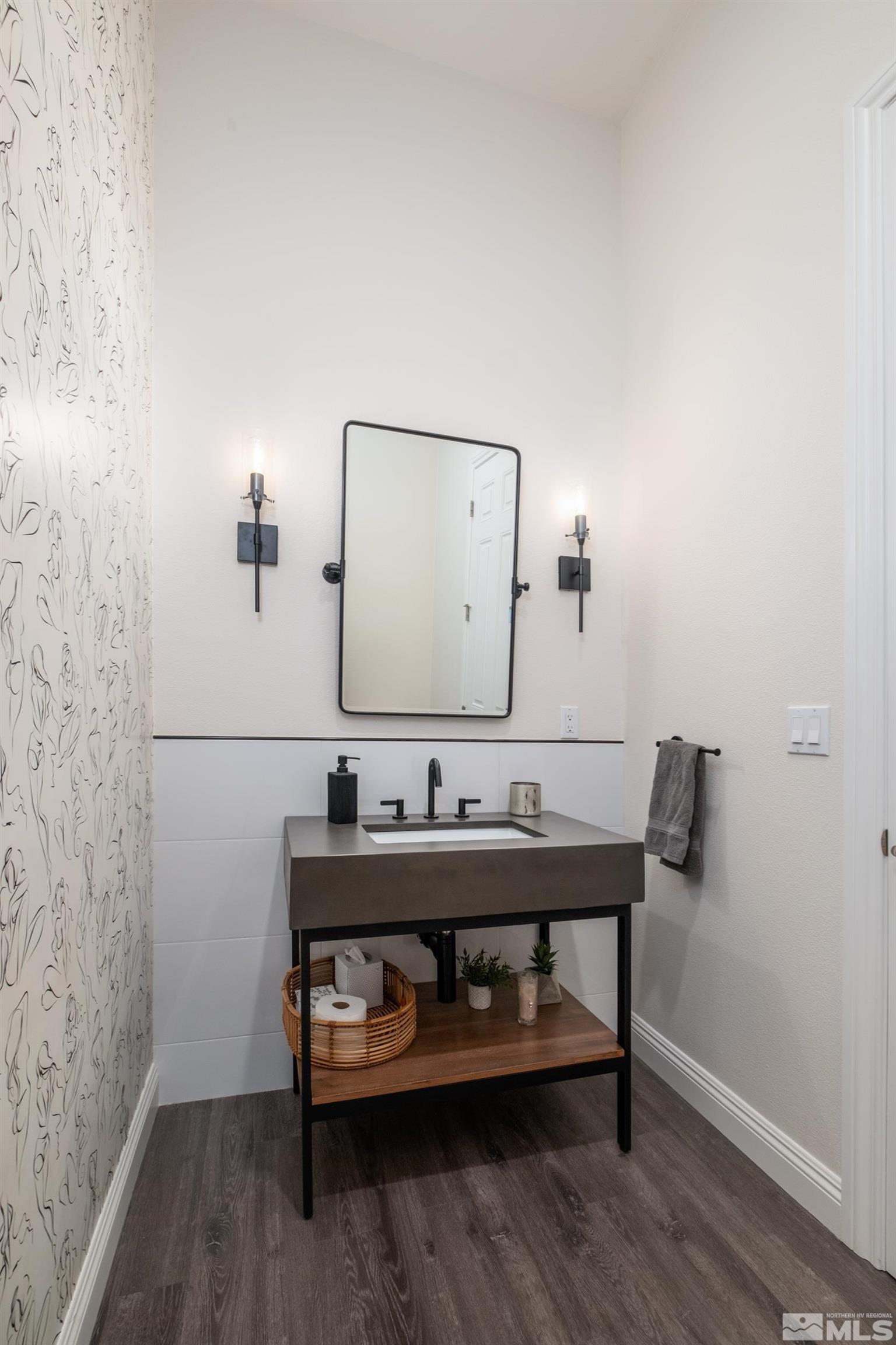 6182 N Featherstone Cir