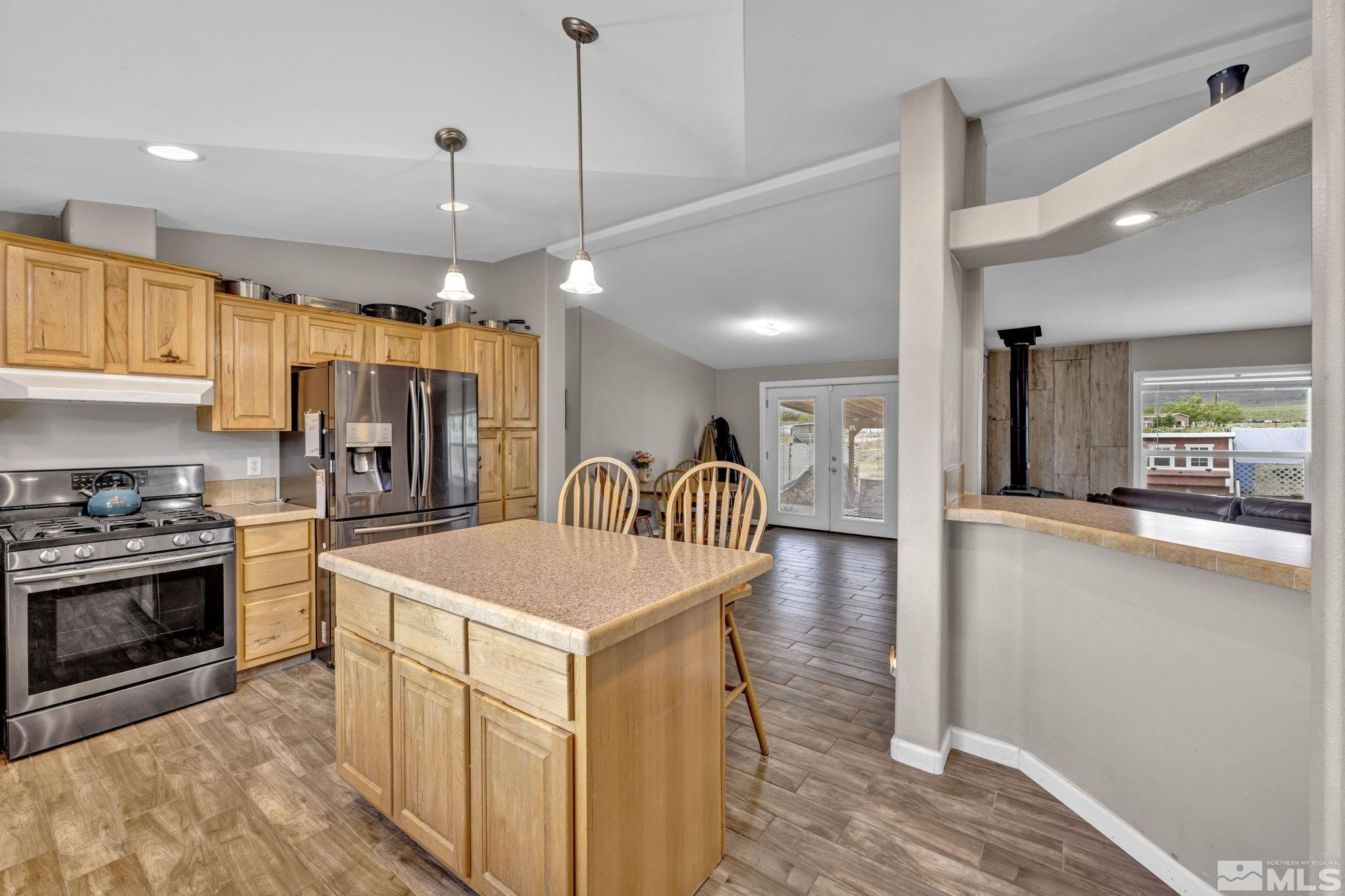 7056 Us Highway 50 E