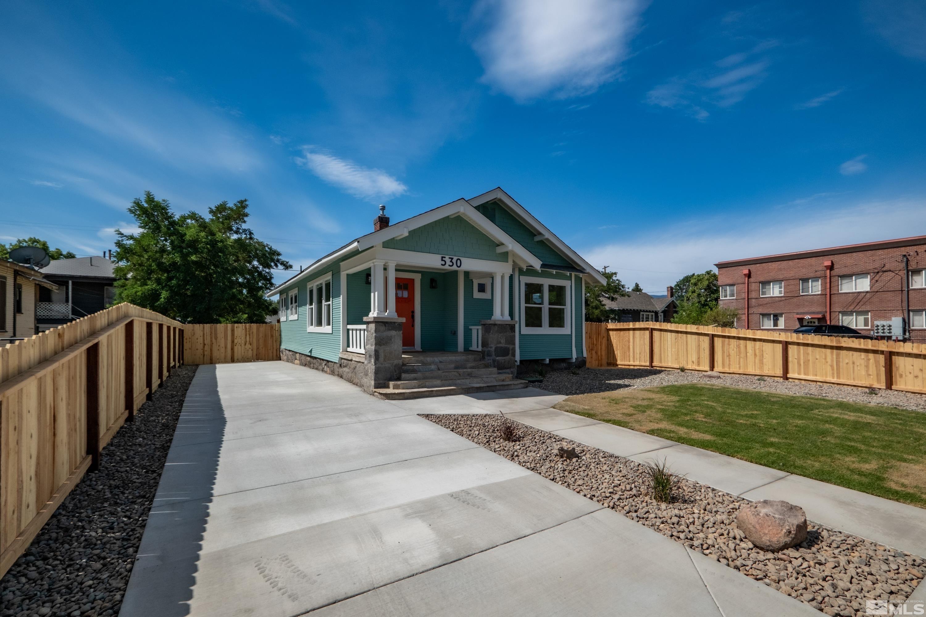 530 Roberts