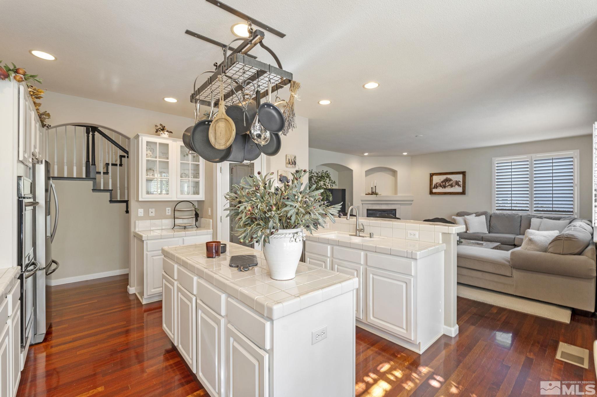 1880 Rolling Brook Ln