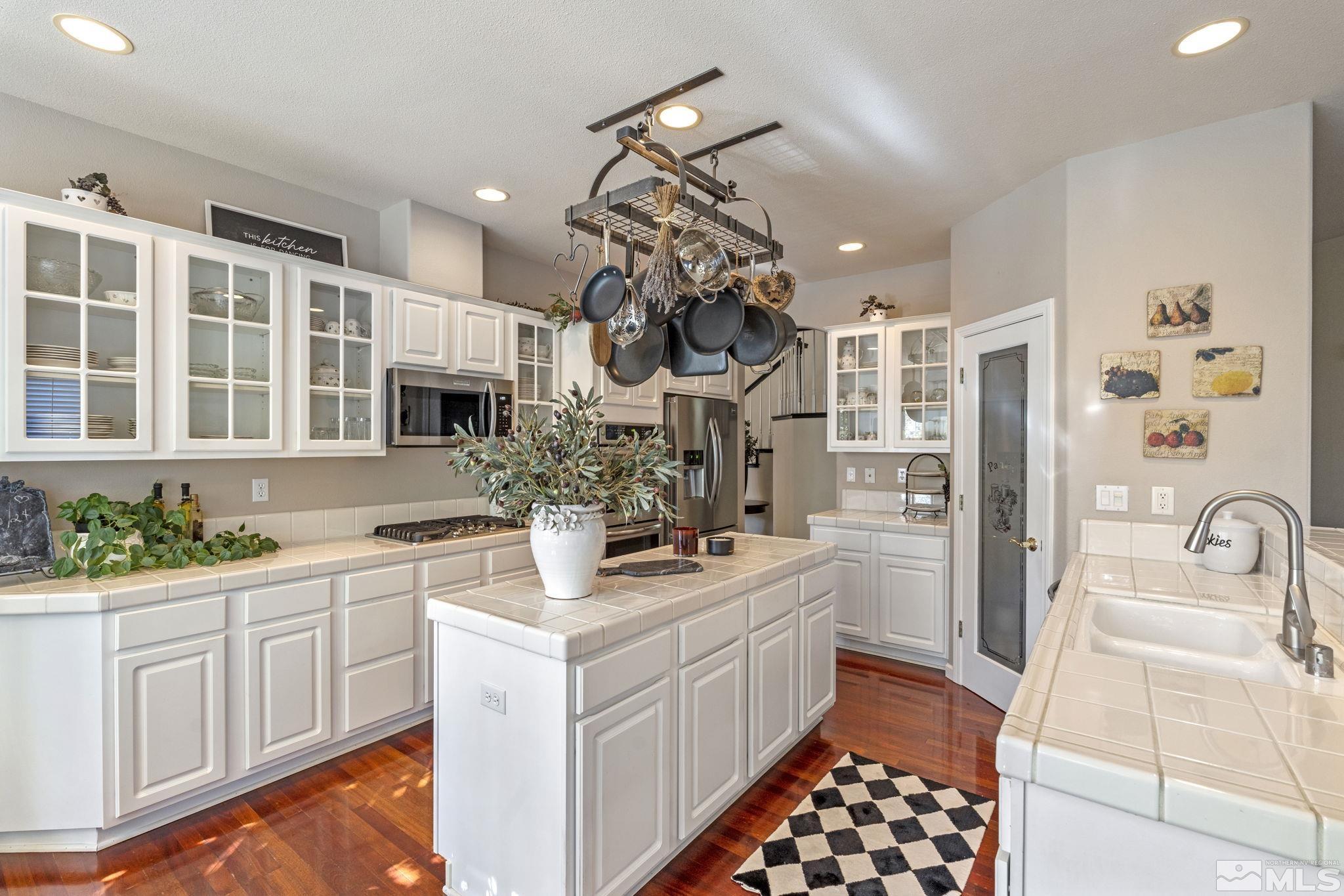 1880 Rolling Brook Ln