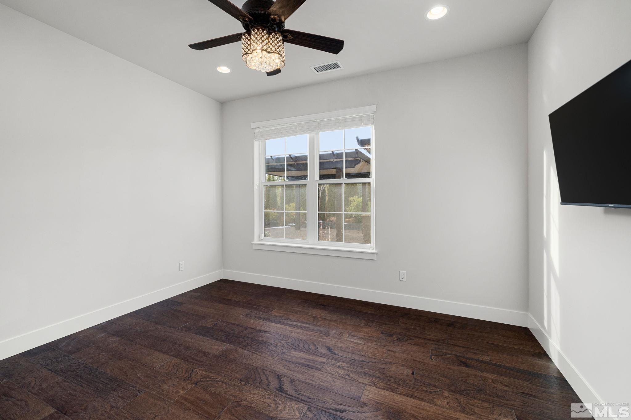 4005 Whispering Pine Loop