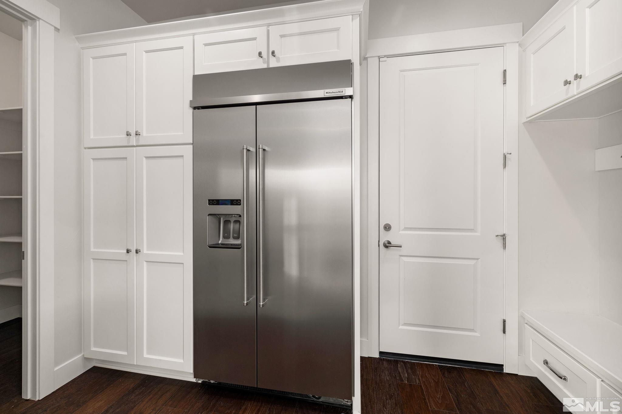 4005 Whispering Pine Loop