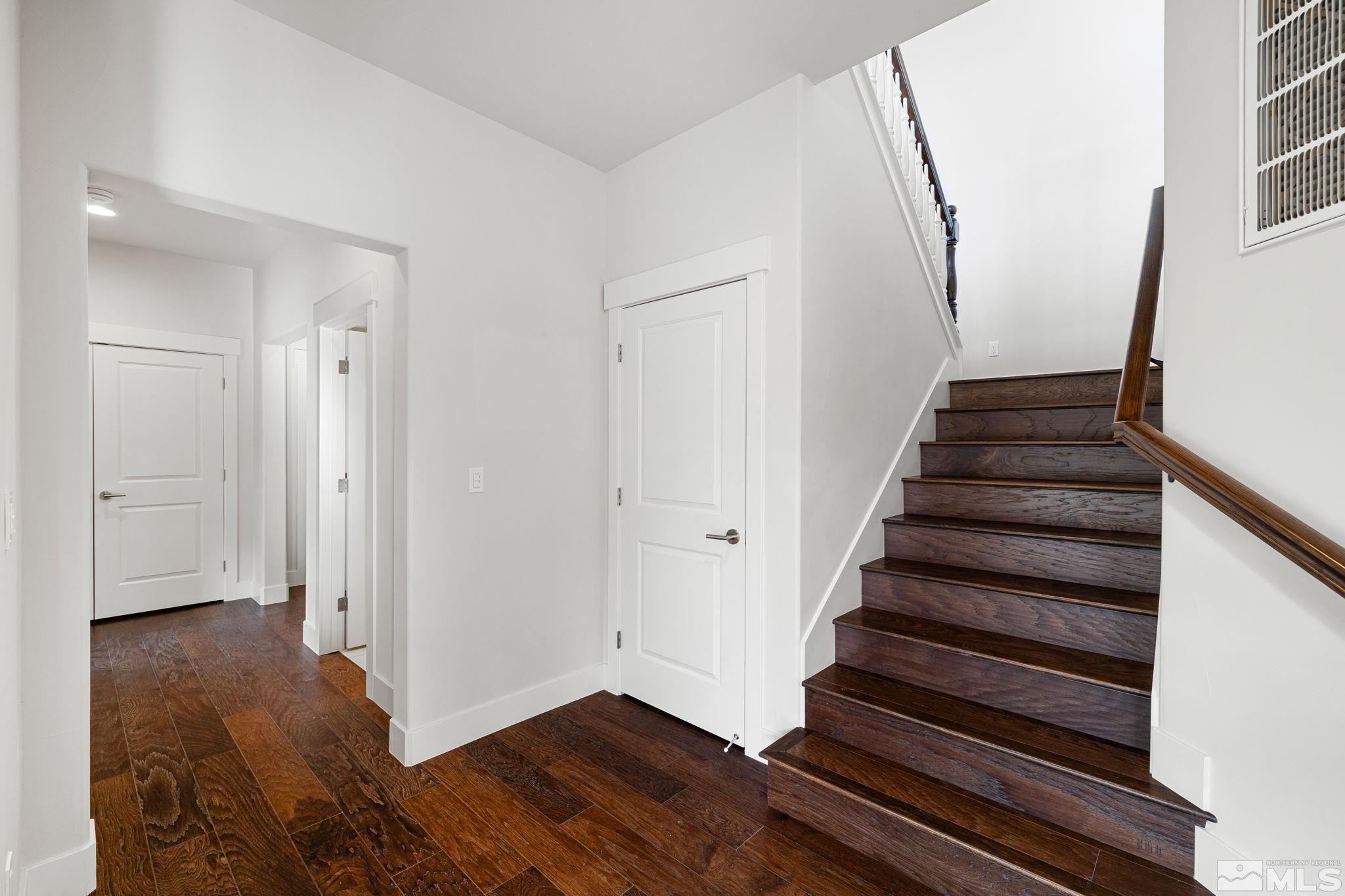 4005 Whispering Pine Loop