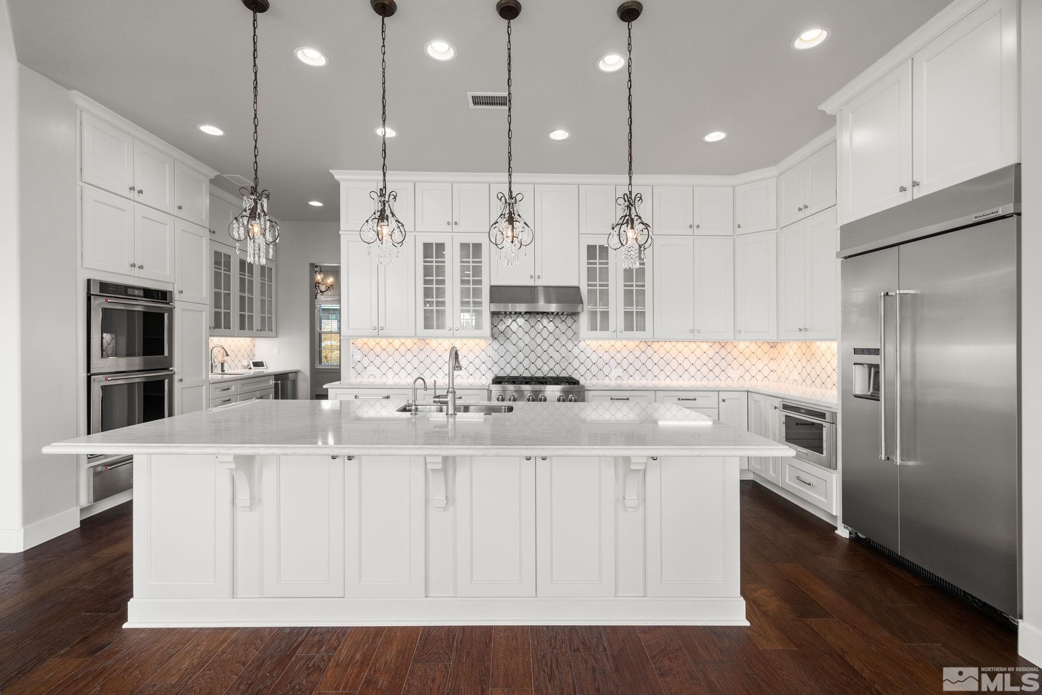 4005 Whispering Pine Loop