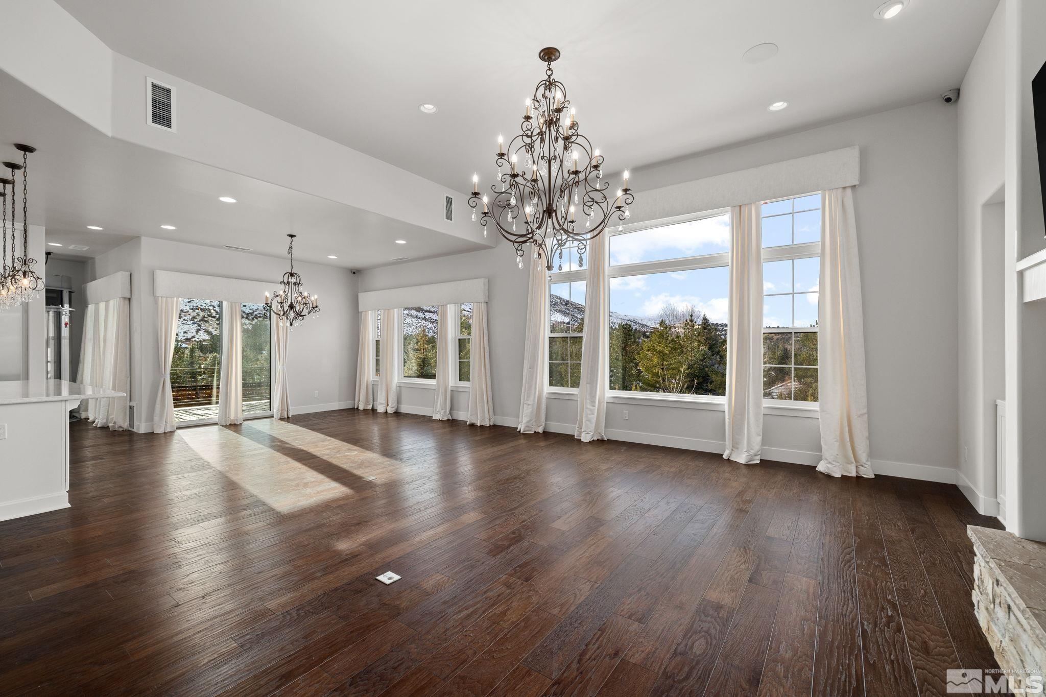 4005 Whispering Pine Loop