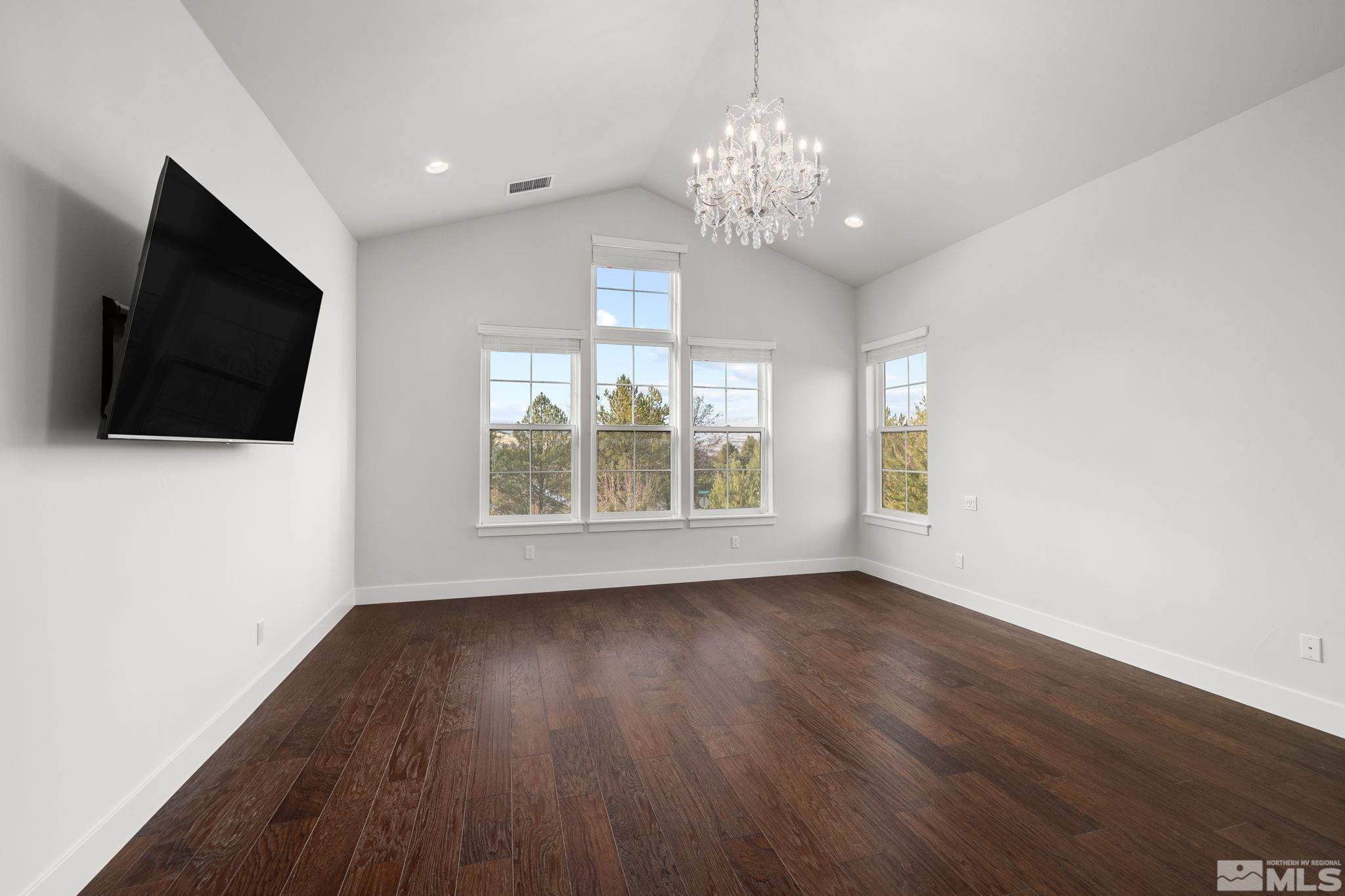 4005 Whispering Pine Loop