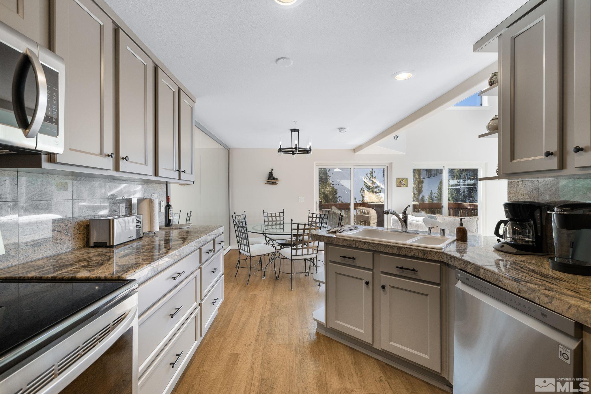 400 Fairview Blvd Unit: 21