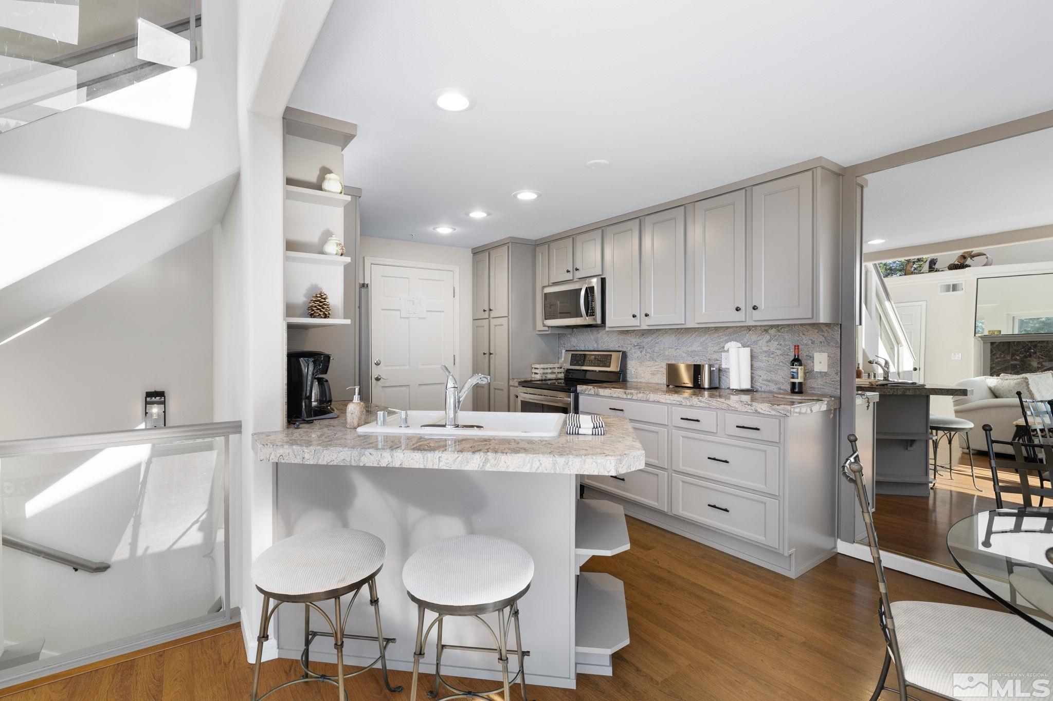 400 Fairview Blvd Unit: 21