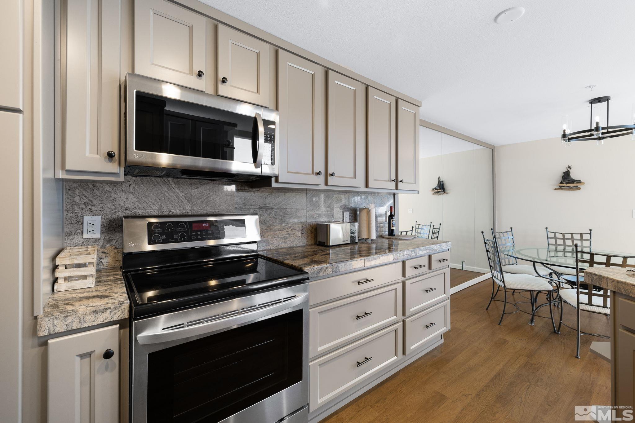 400 Fairview Blvd Unit: 21