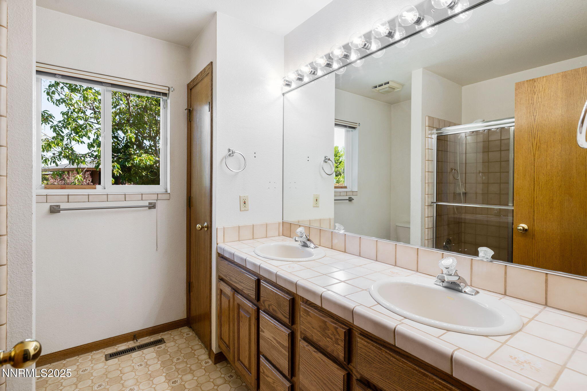 7205 Lingfield Drive