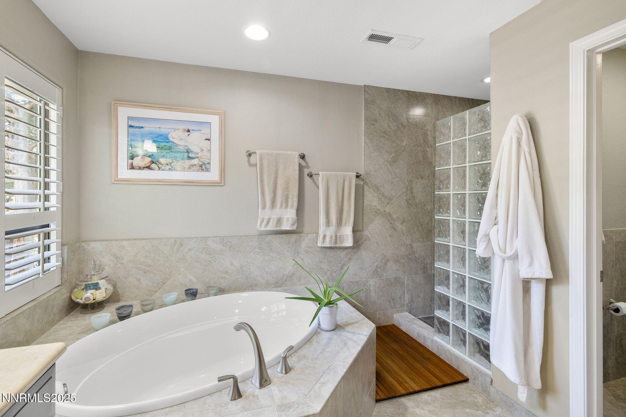 2353 Queen Anne Court