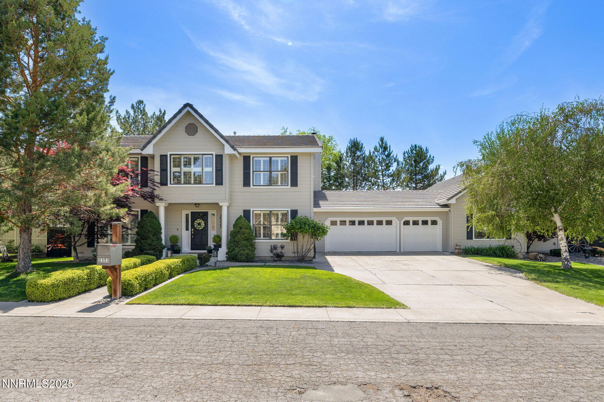 2353 Queen Anne Court