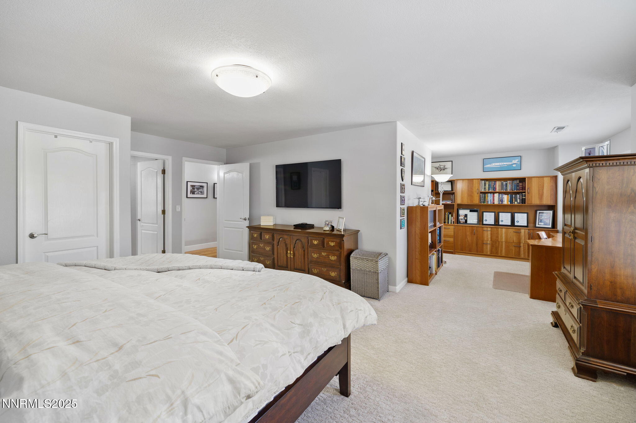 2353 Queen Anne Court