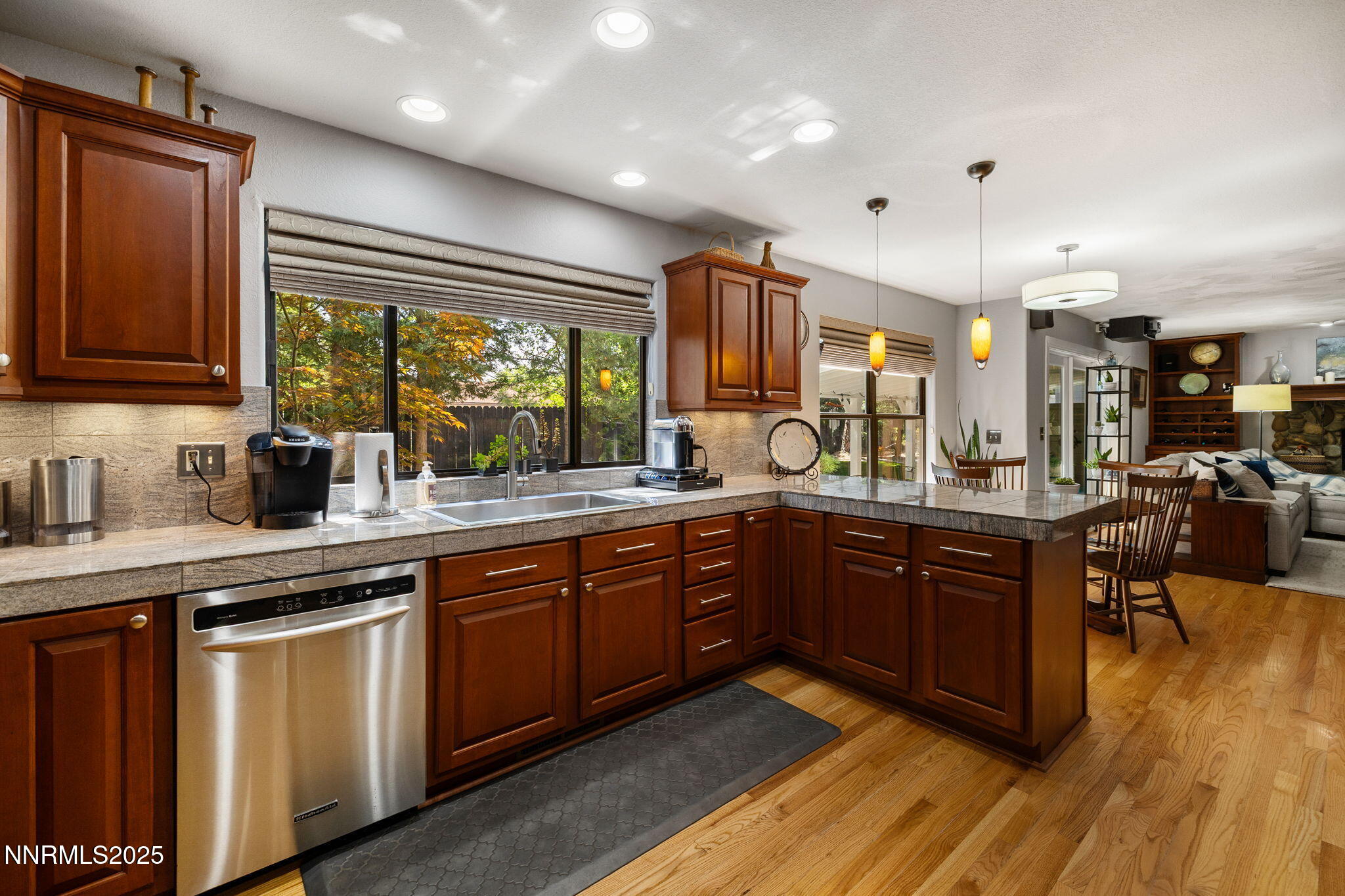 2353 Queen Anne Court