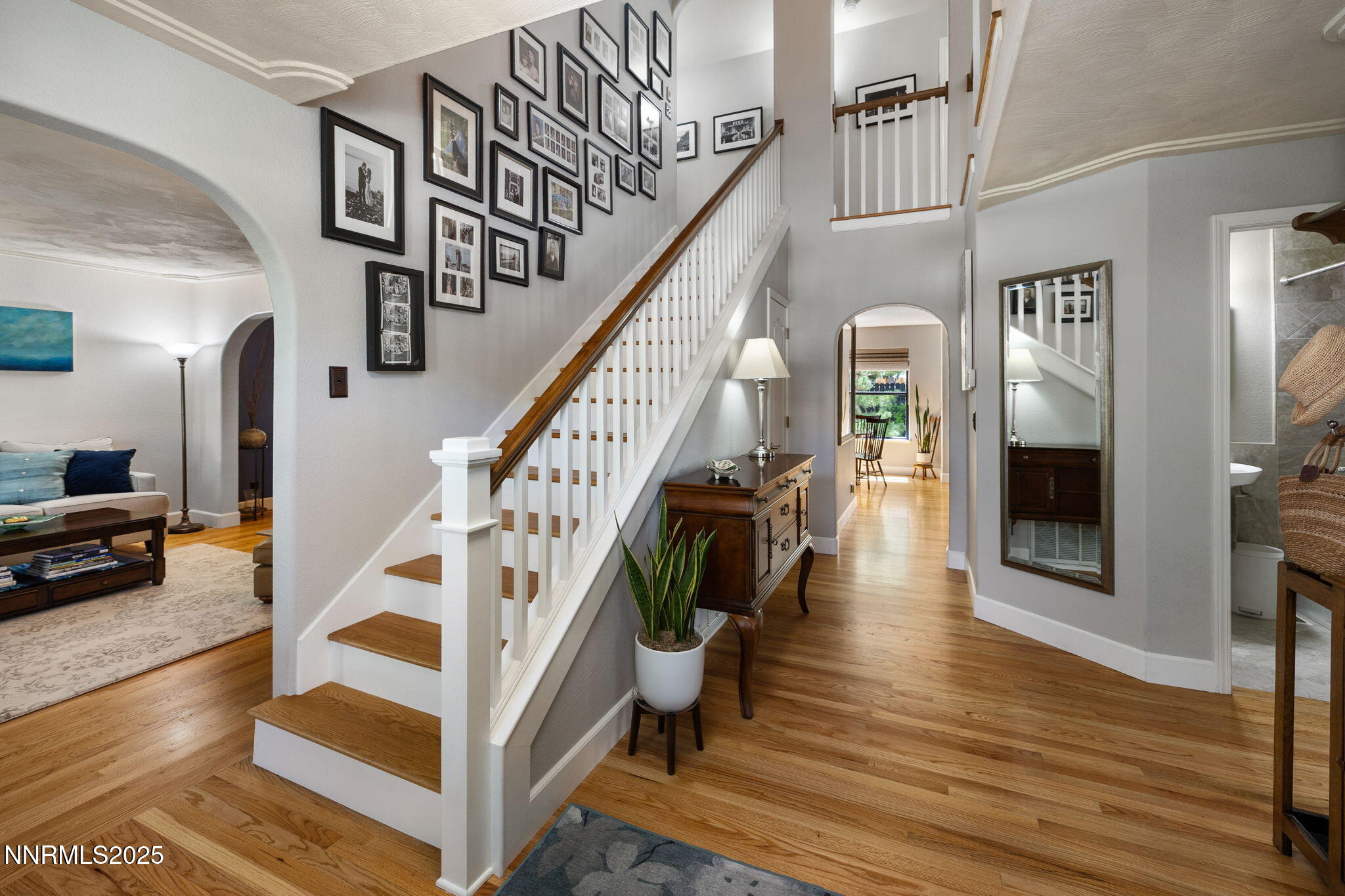 2353 Queen Anne Court