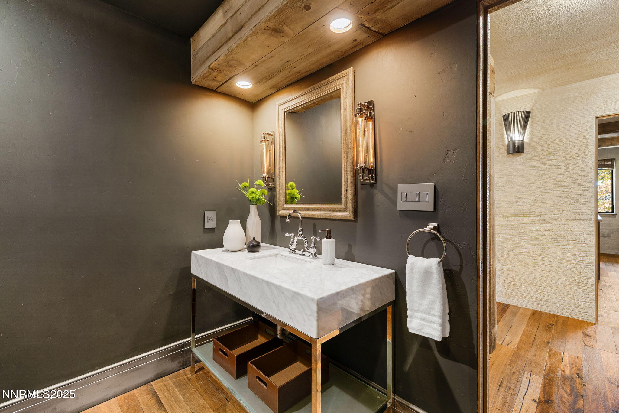 1825 Manzanita Circle