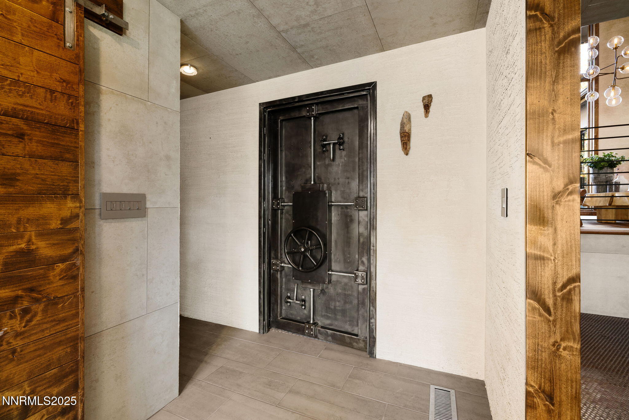 1825 Manzanita Circle