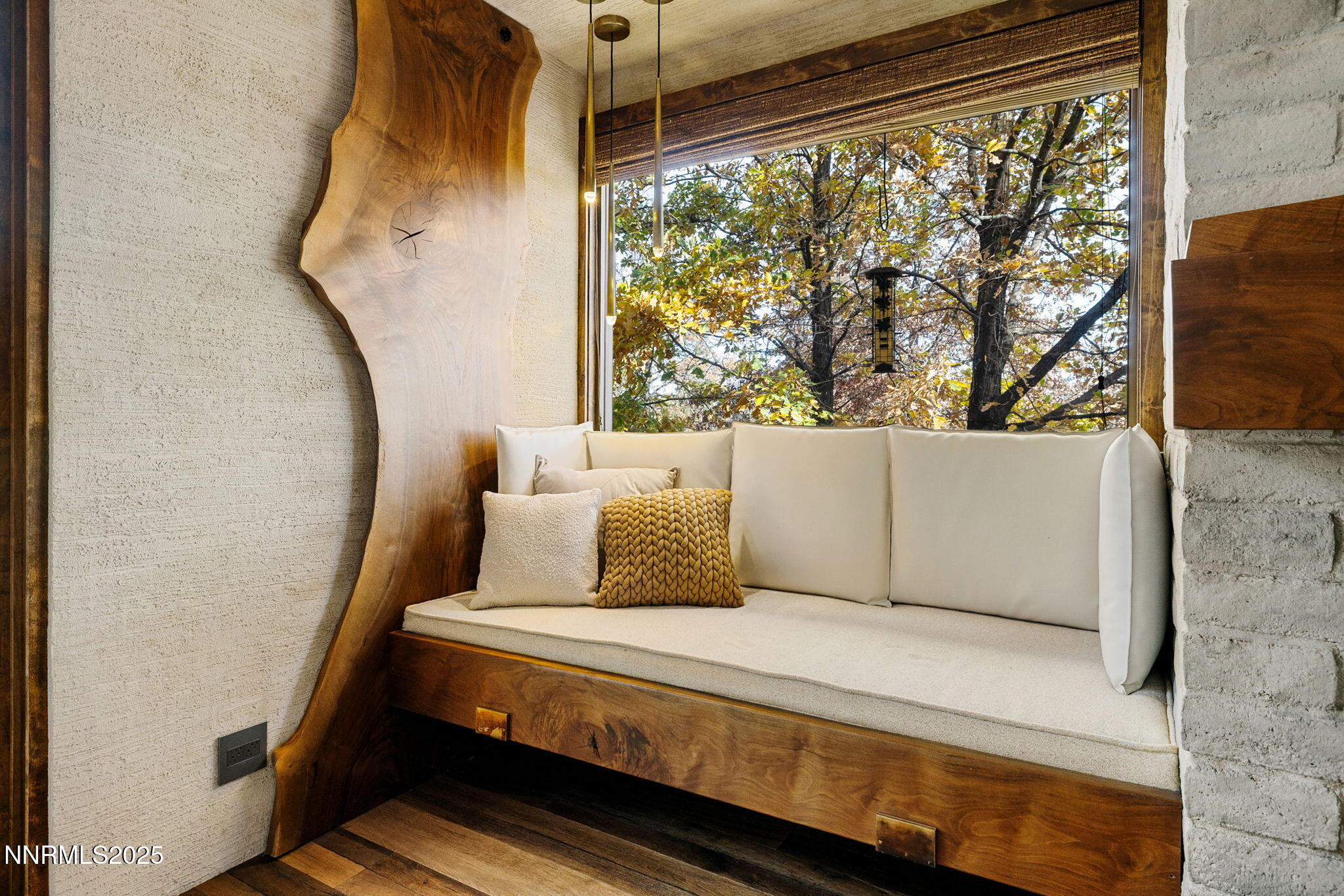 1825 Manzanita Circle