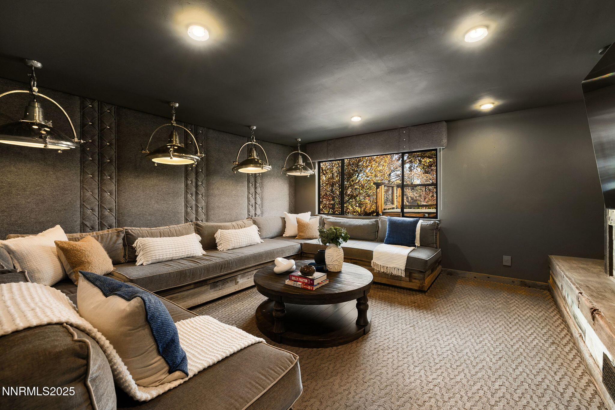 1825 Manzanita Circle