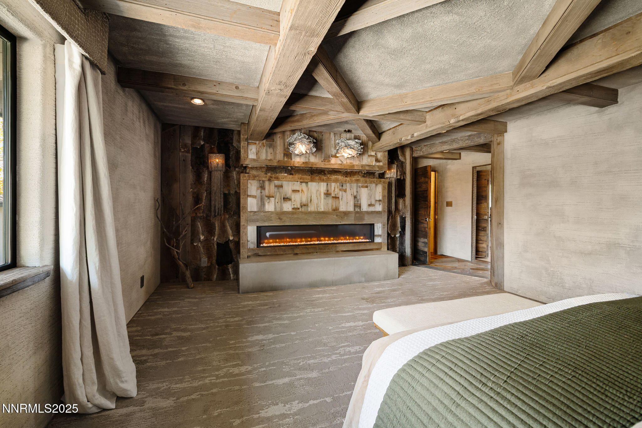 1825 Manzanita Circle