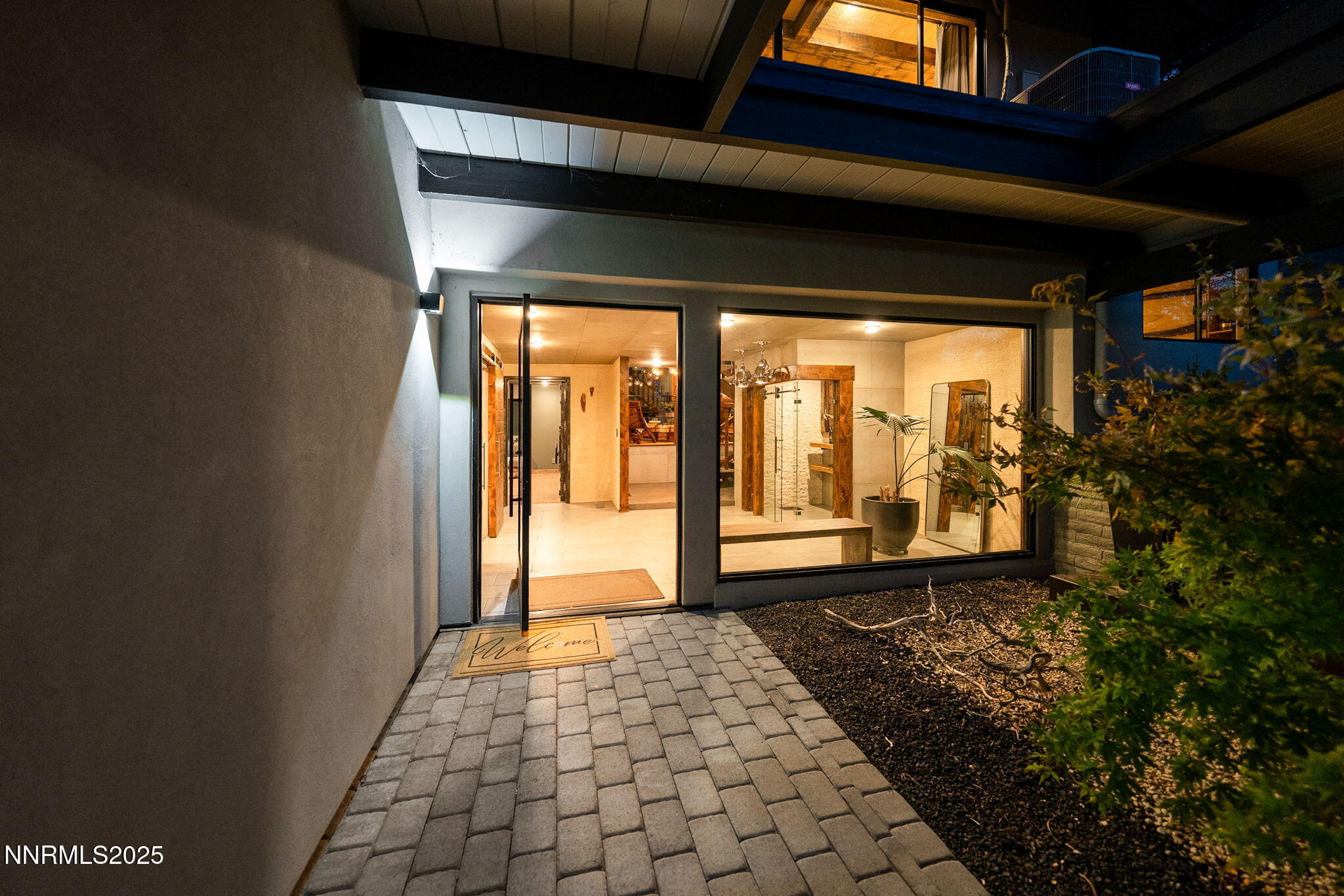 1825 Manzanita Circle