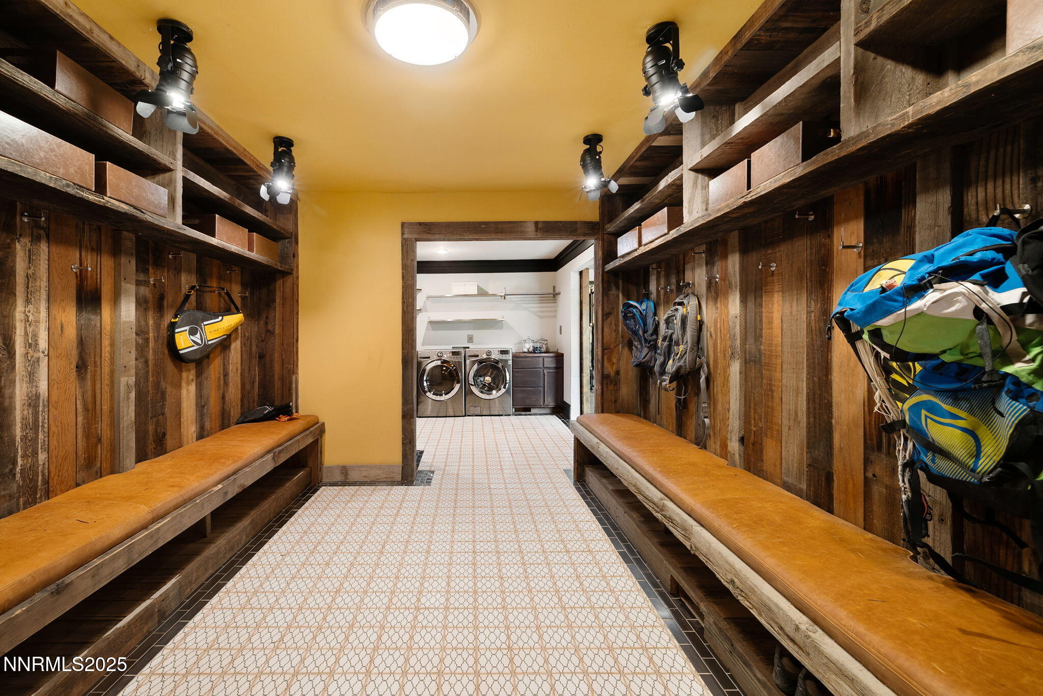 1825 Manzanita Circle