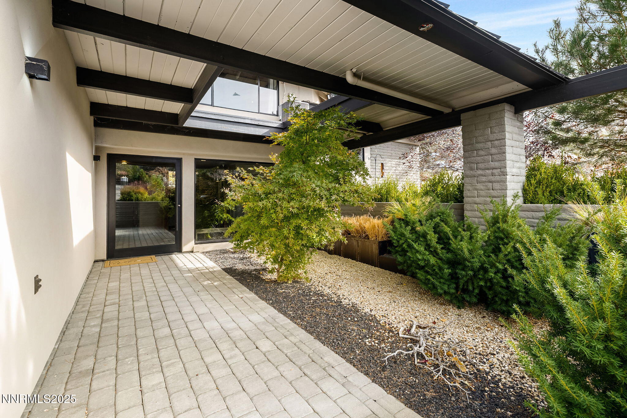 1825 Manzanita Circle