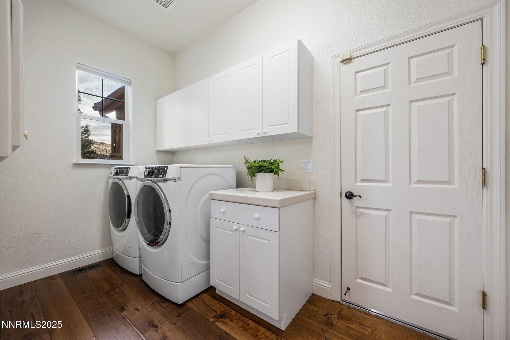 2573 Rampart Terrace