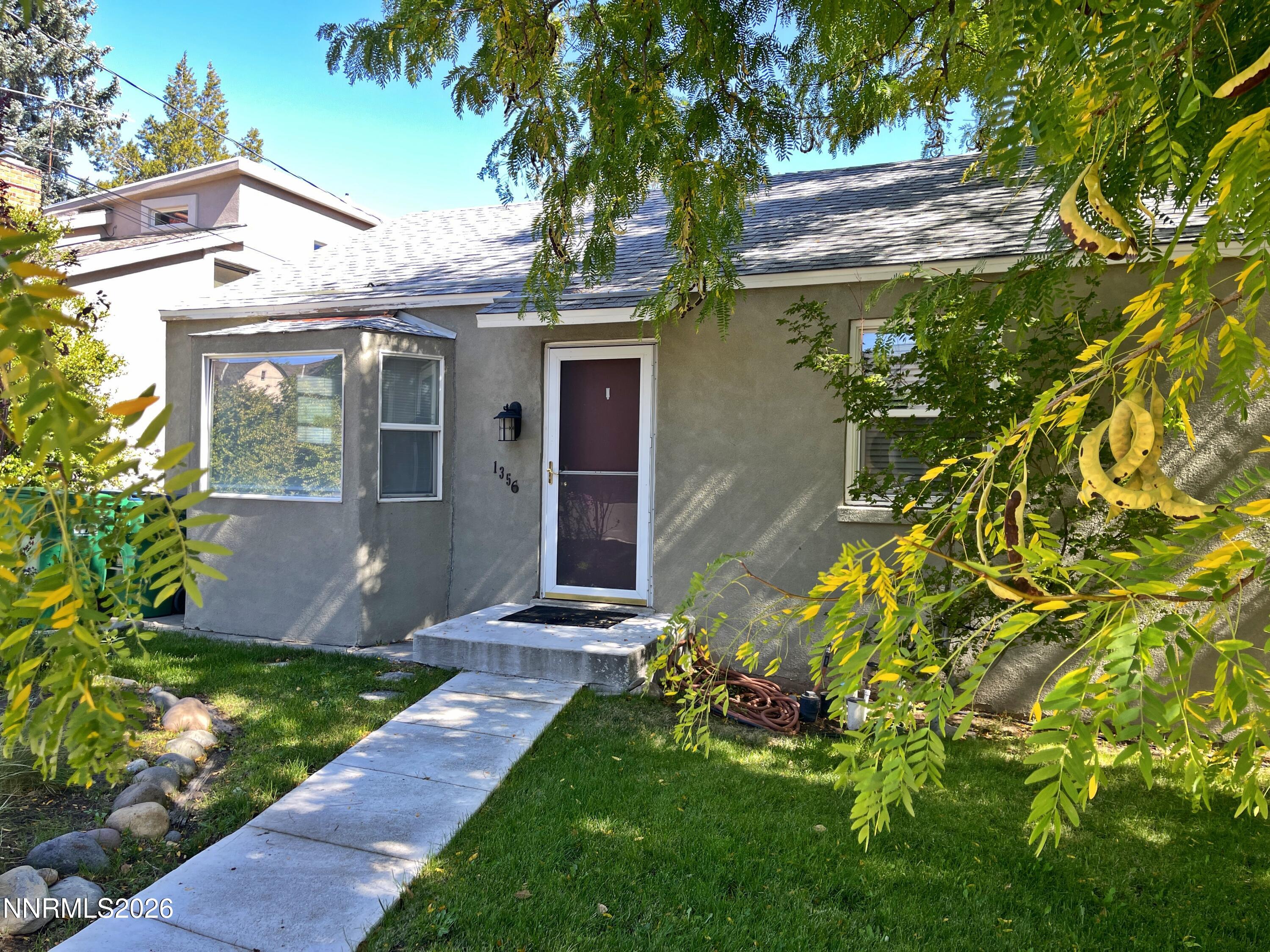1350 Ridgeway Court