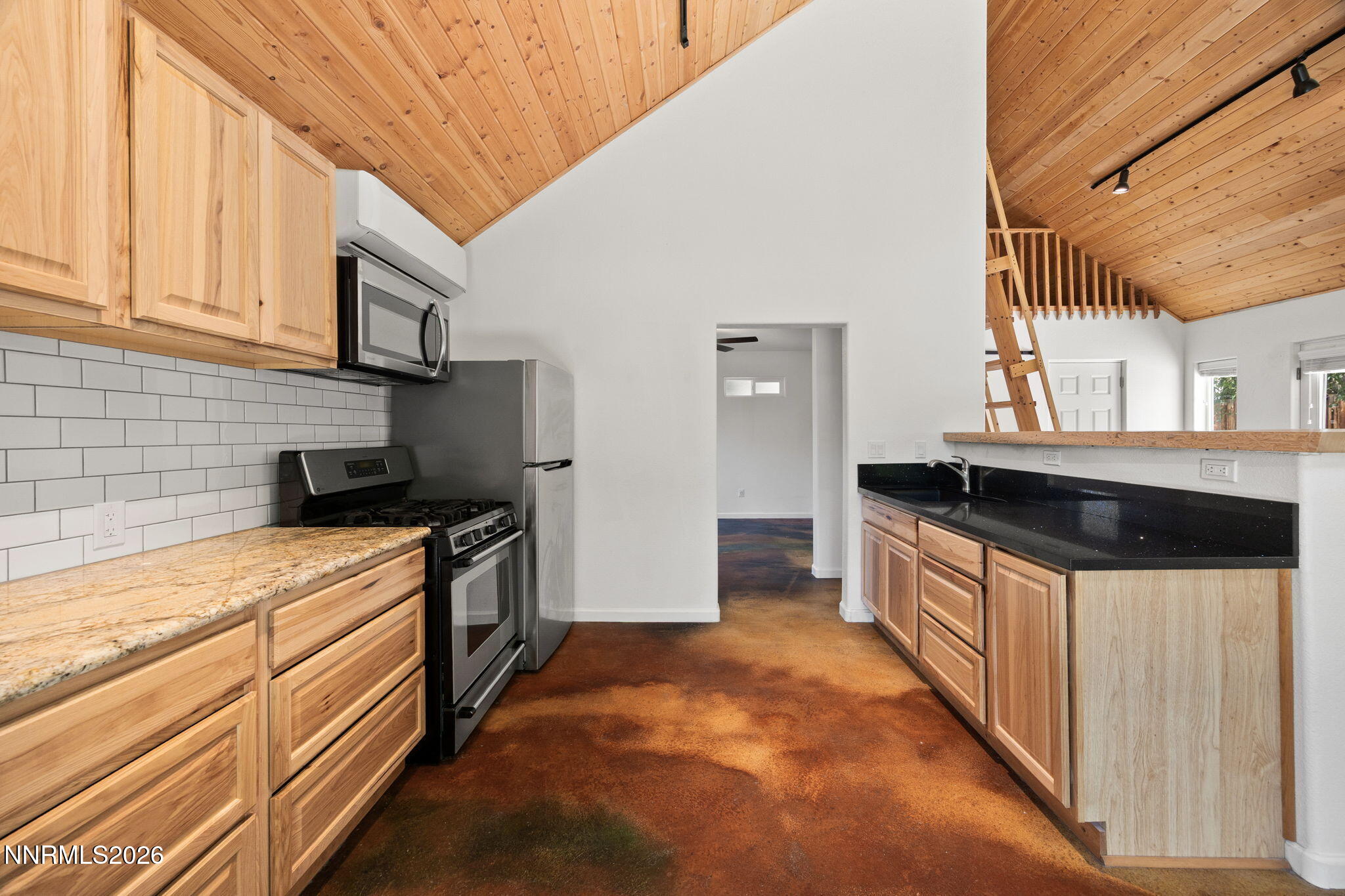 1350 Ridgeway Court