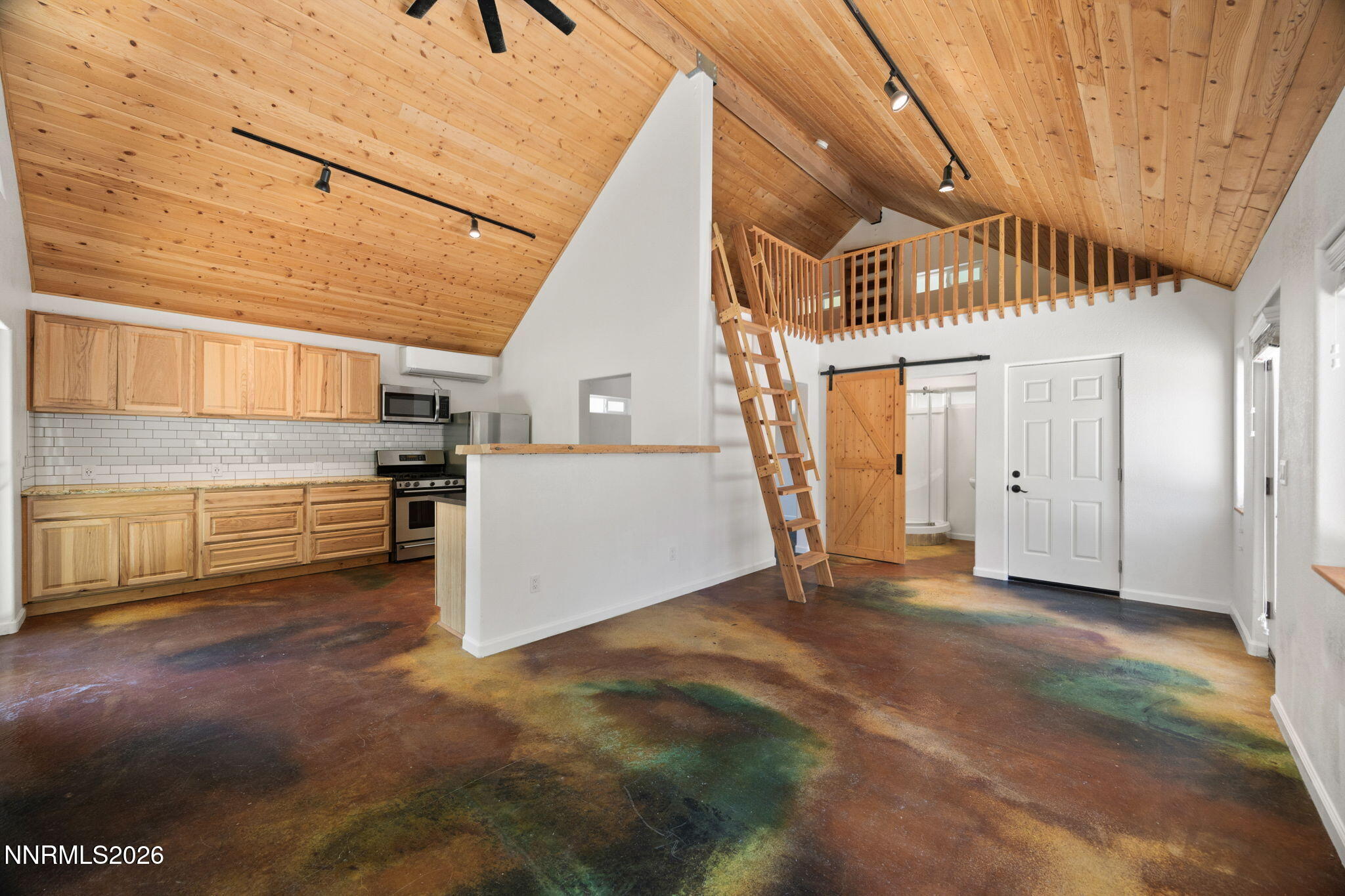 1350 Ridgeway Court