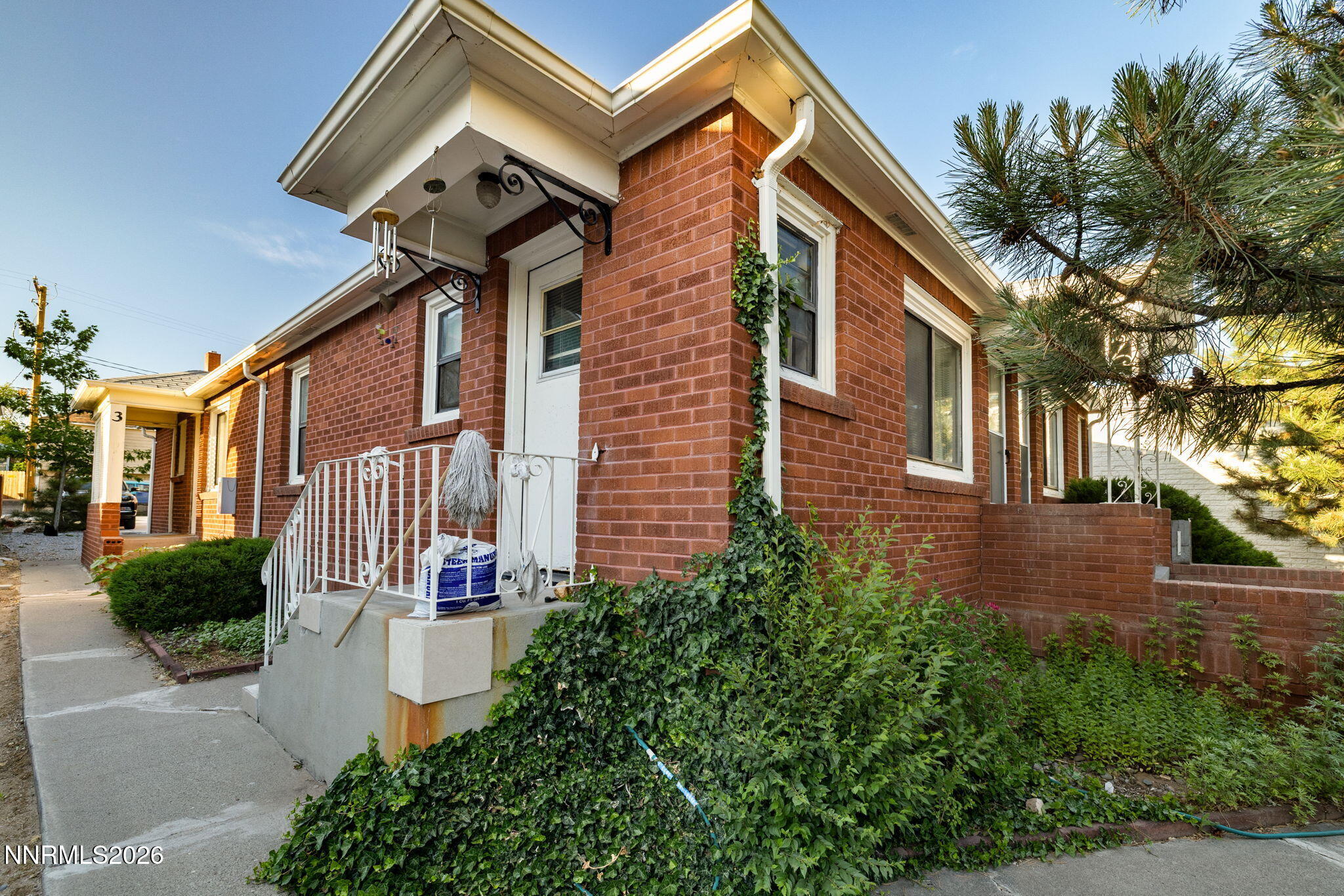 251 E Arroyo Street