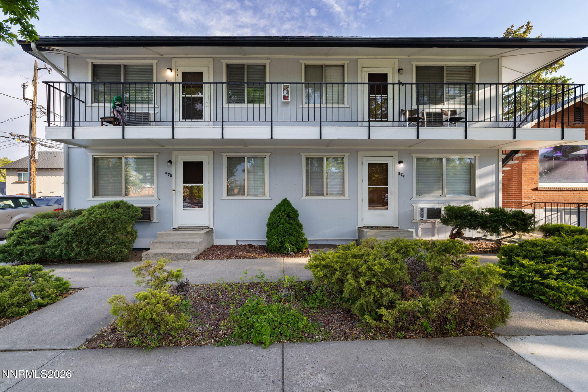 370 La Rue Avenue