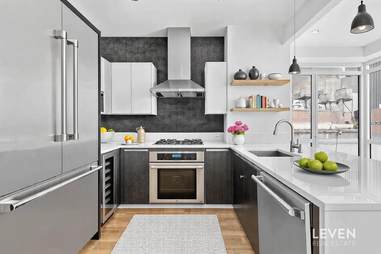 The Platinum Apt 408