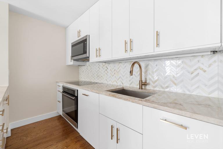 152 Bank Street 4B