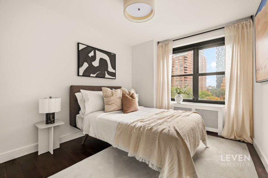 385 Grand Street 601L