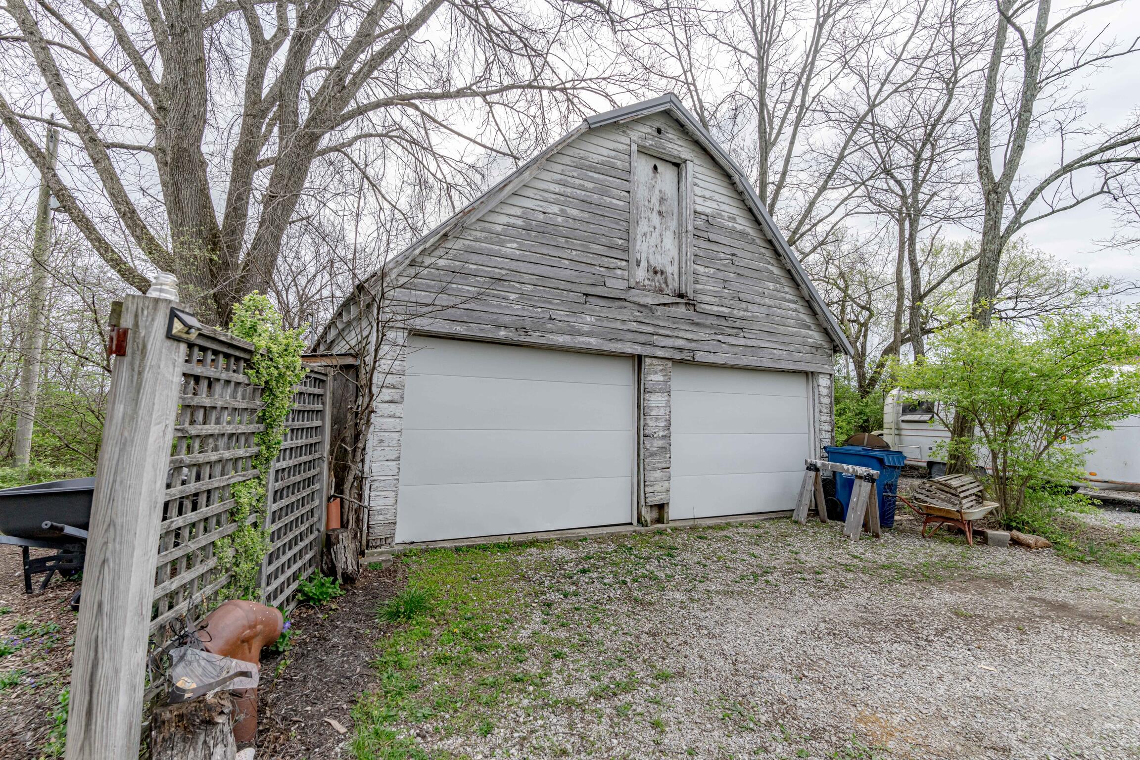 2474 Bridgeport Benson Road