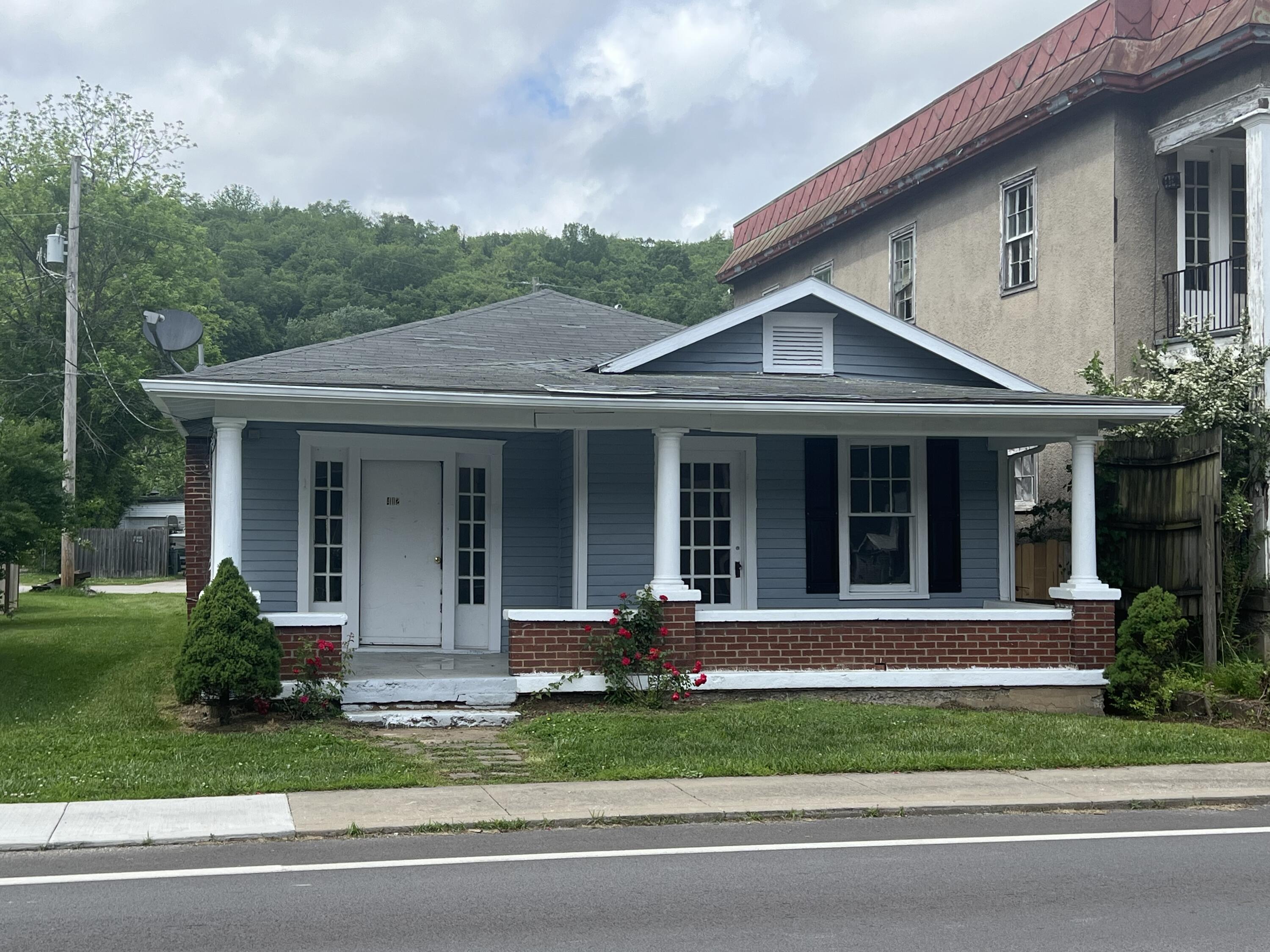 412 Holmes Street
